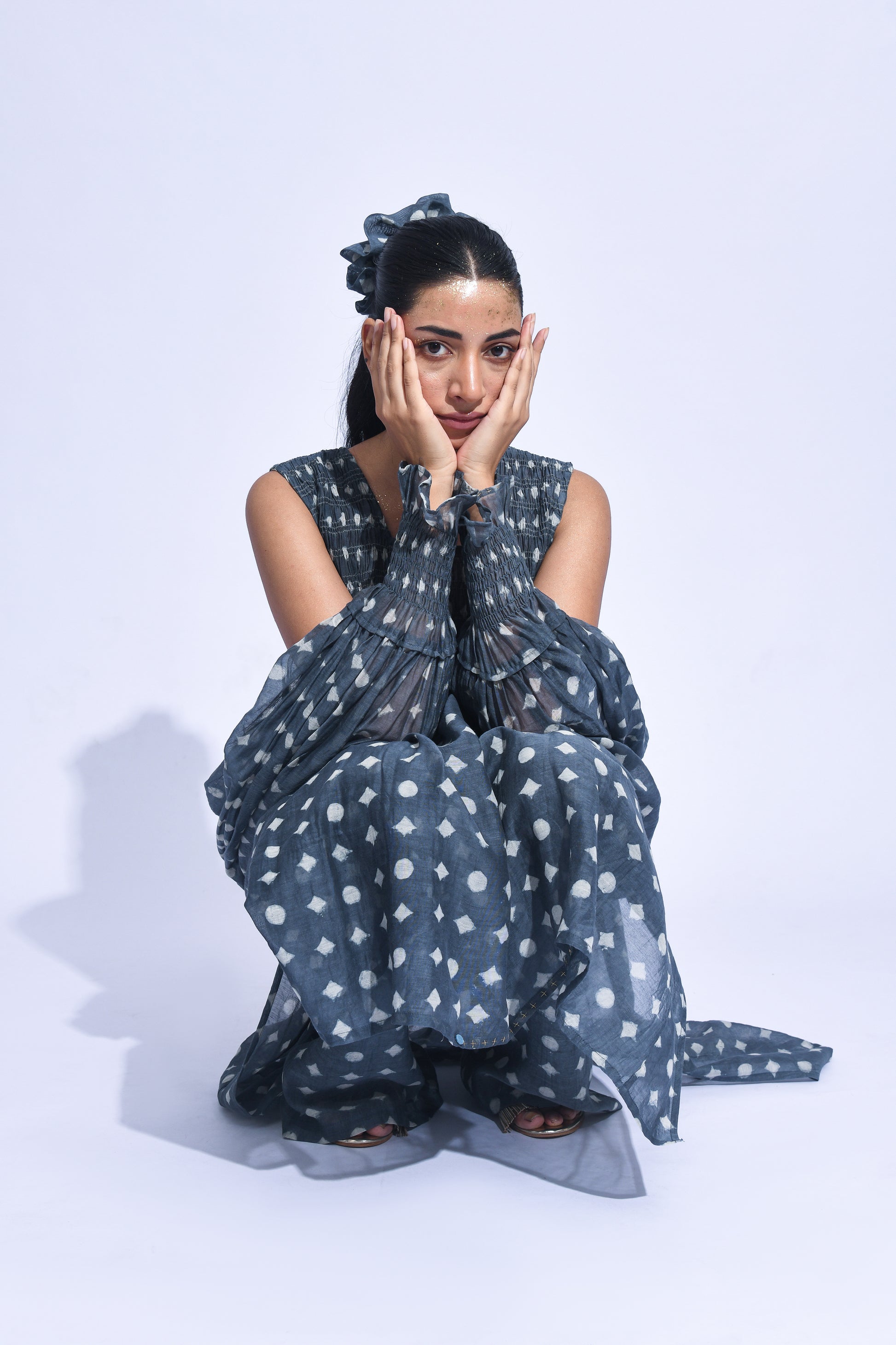 Soot smocked set