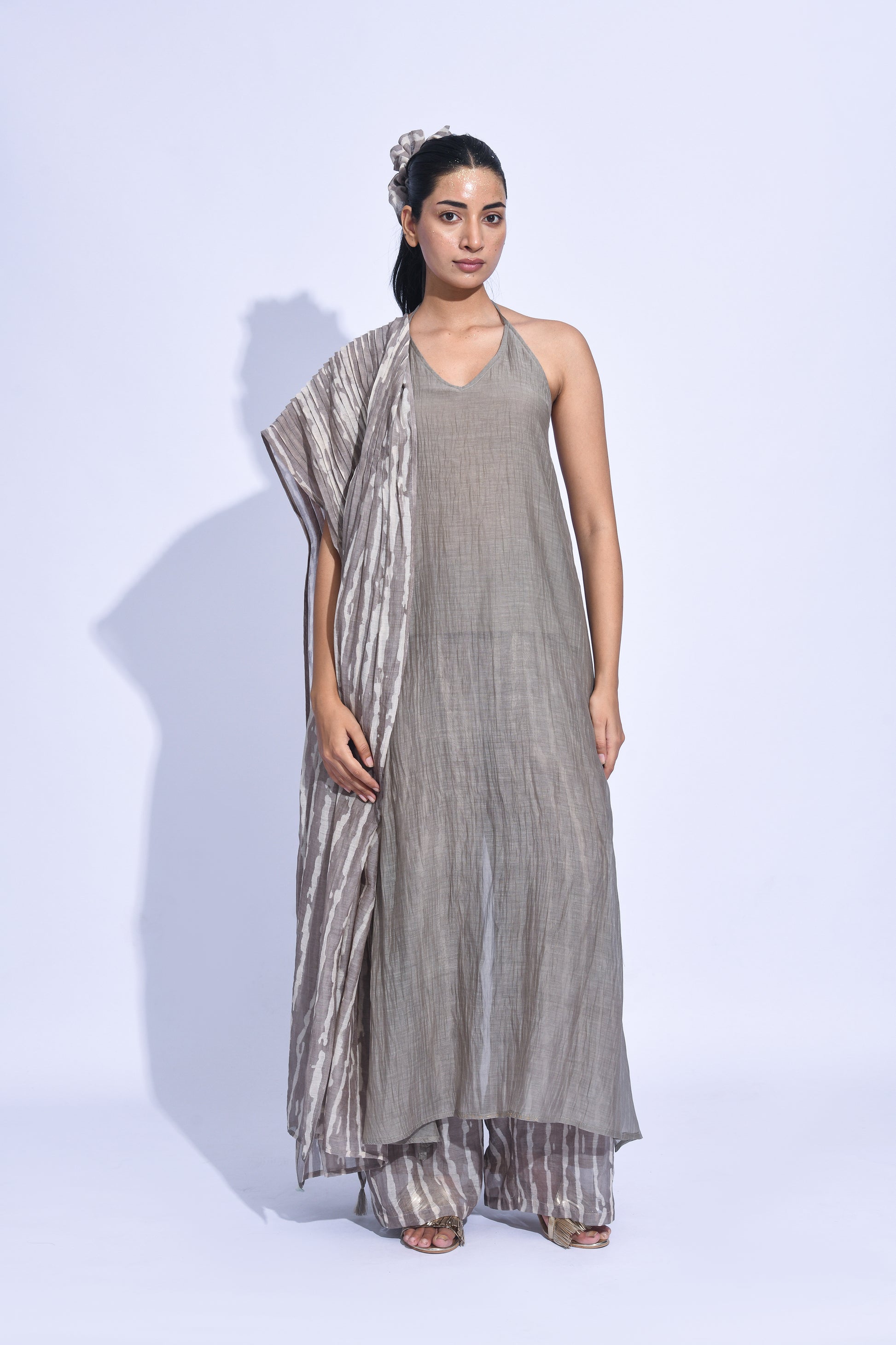 Ash Shima Halter Set
