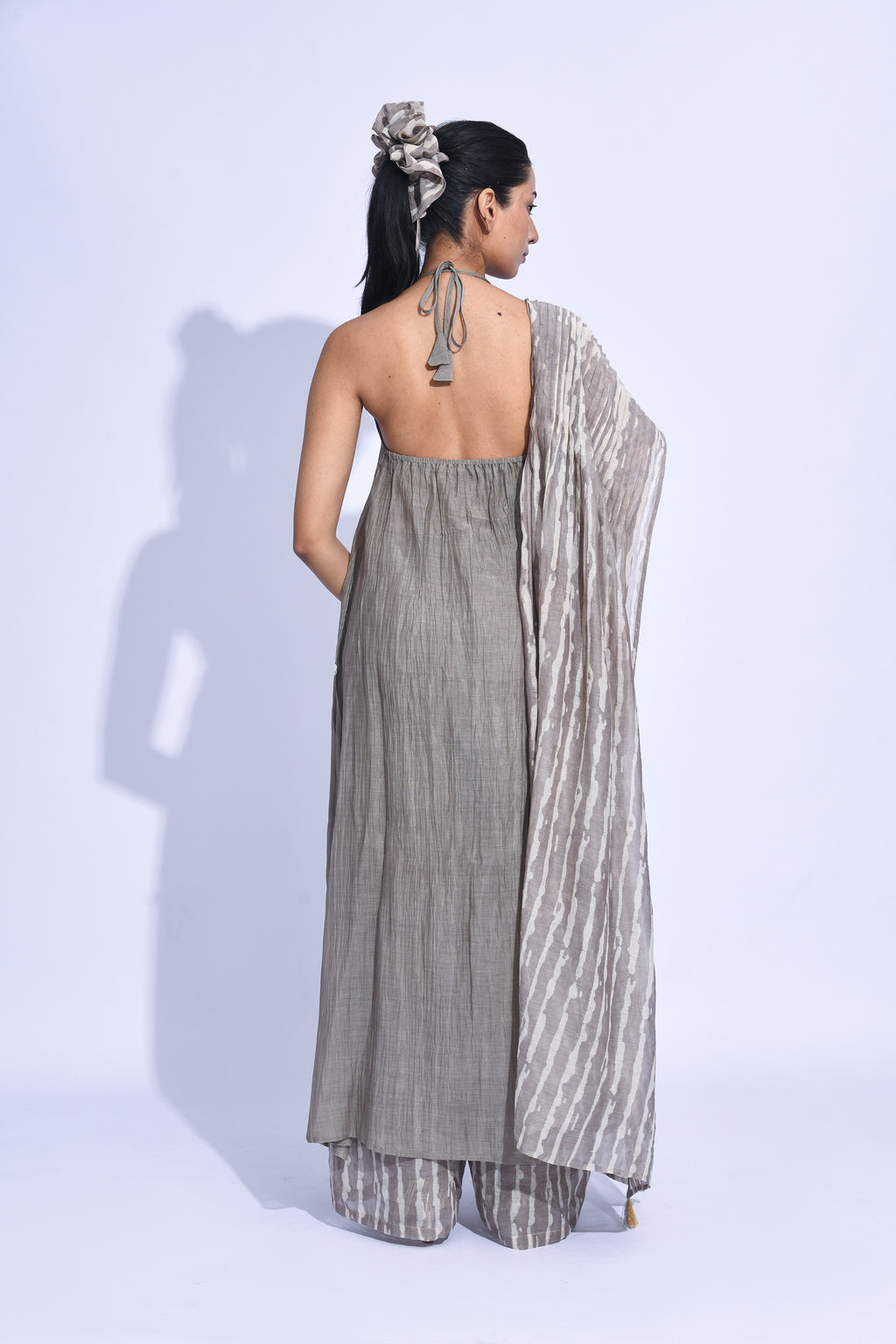 Ash Shima Halter Set