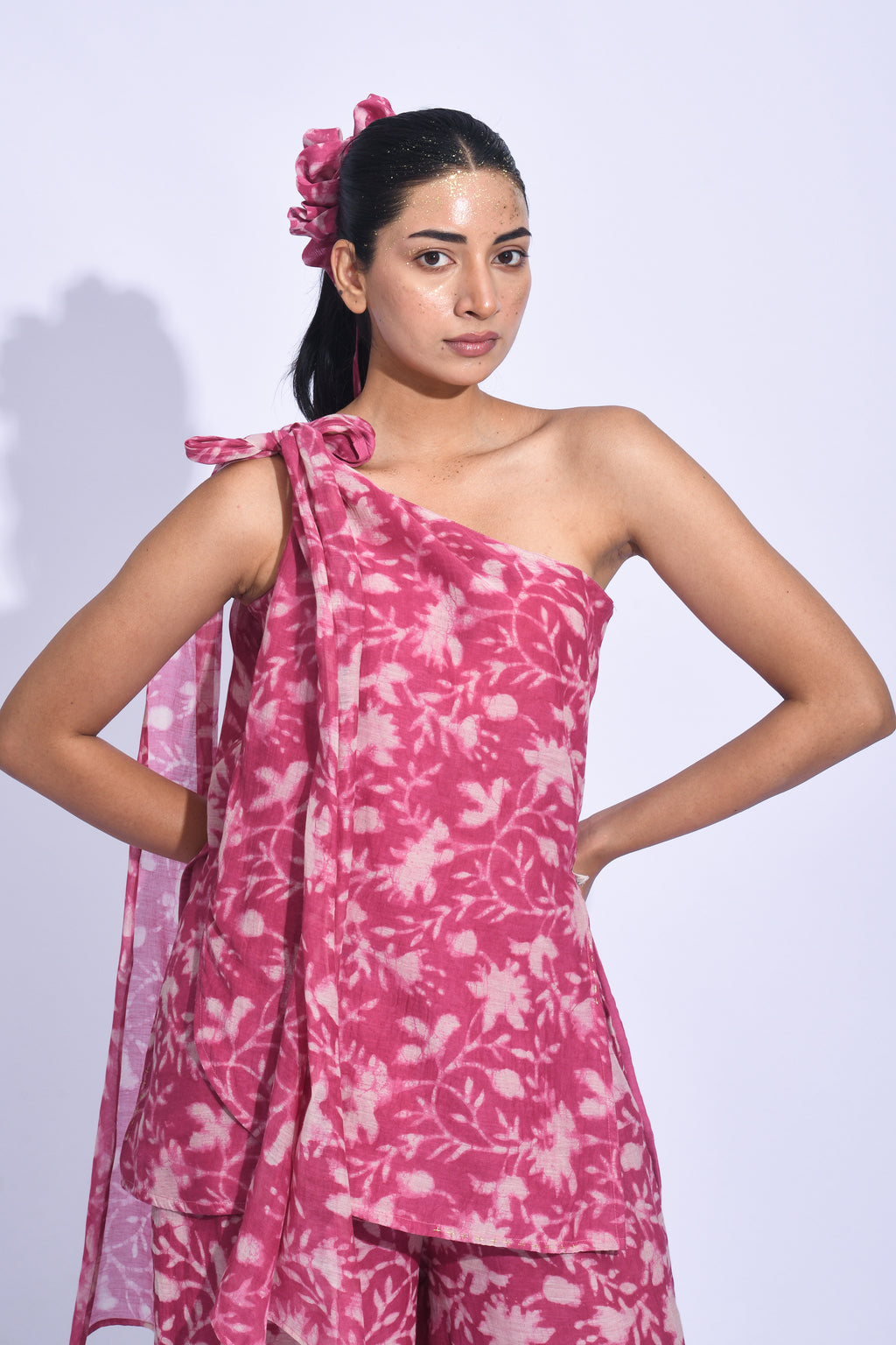 SANGRIA ONE SHOULDER SET