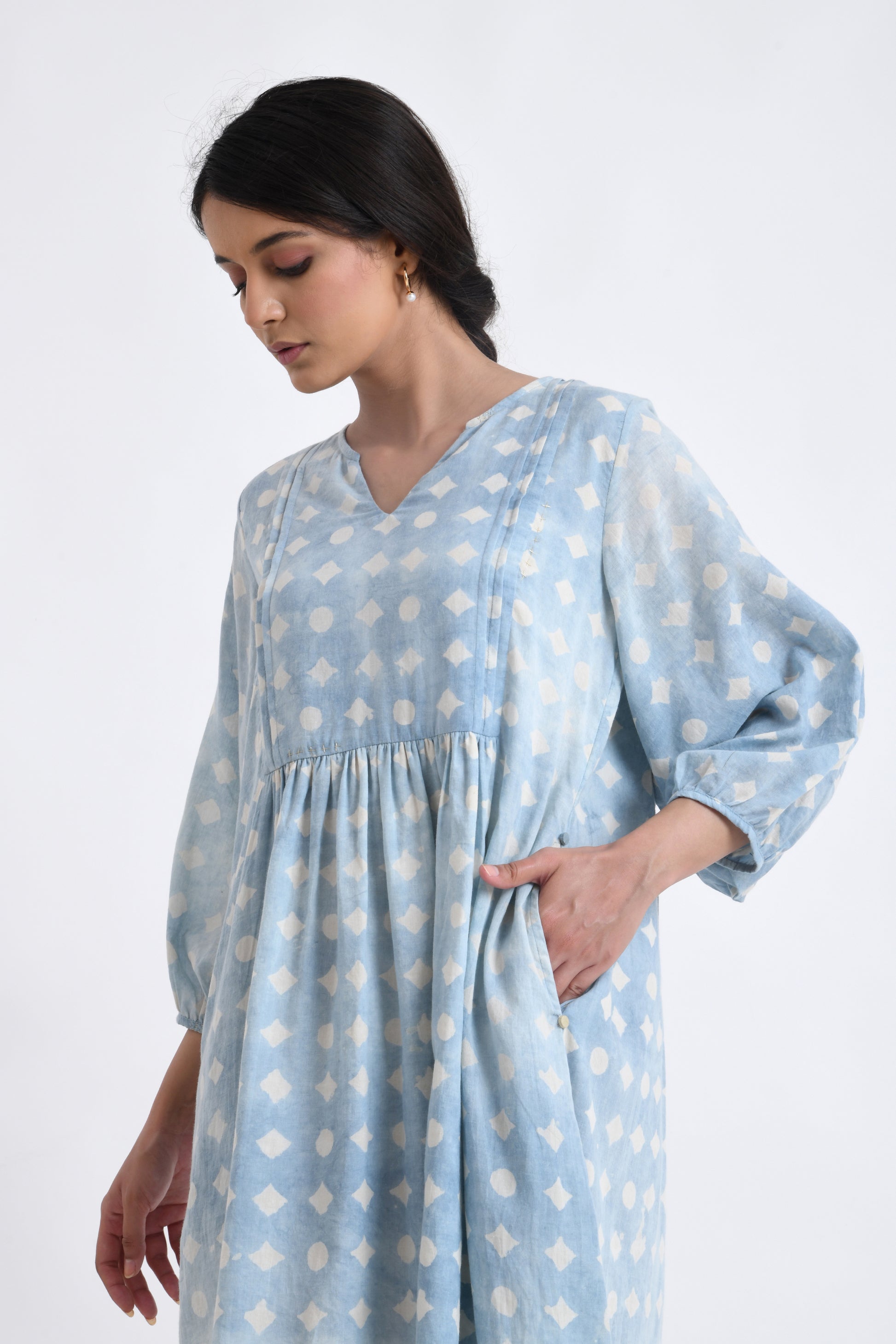 AOI SKATTER DRESS