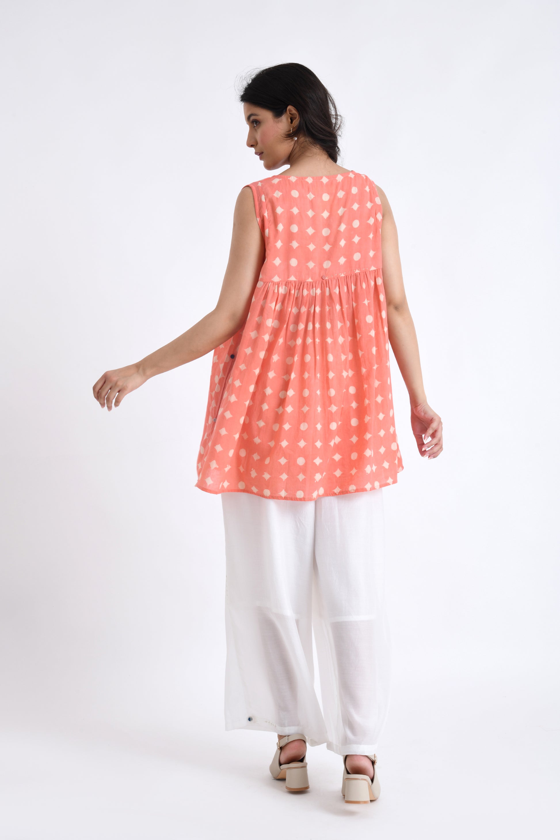 MIKAN NO SLEEVE TOP SET