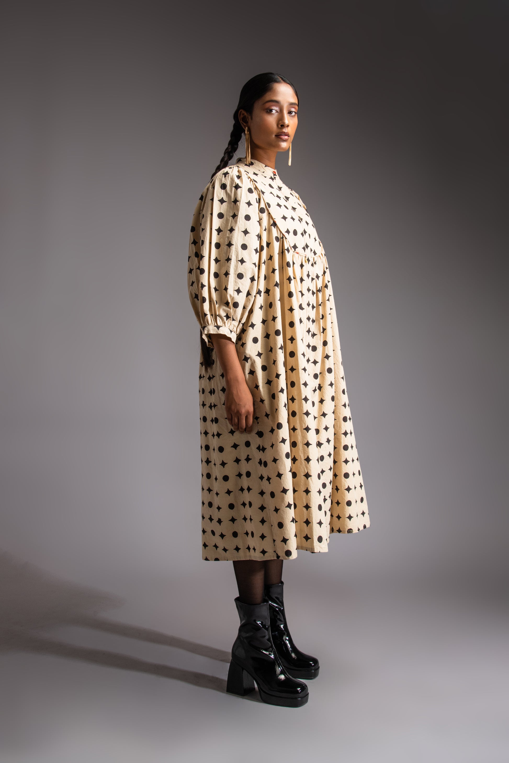 Voyage midi dress black